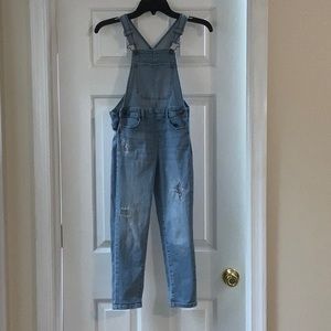 Girl’s size 7 Oshkosh bibs (smoke free home)